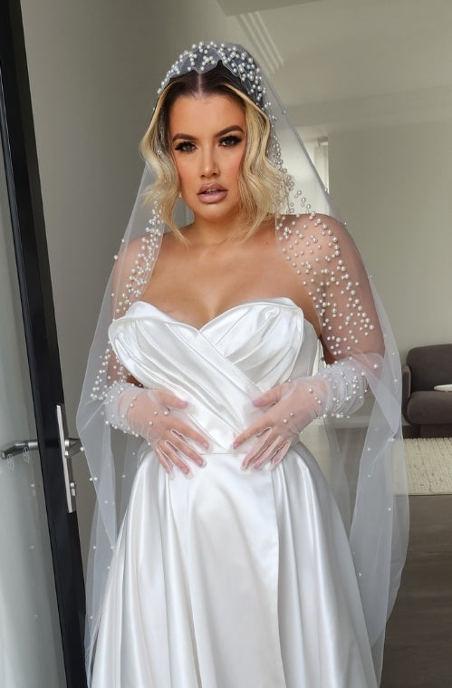 Luxe Pearl Veil